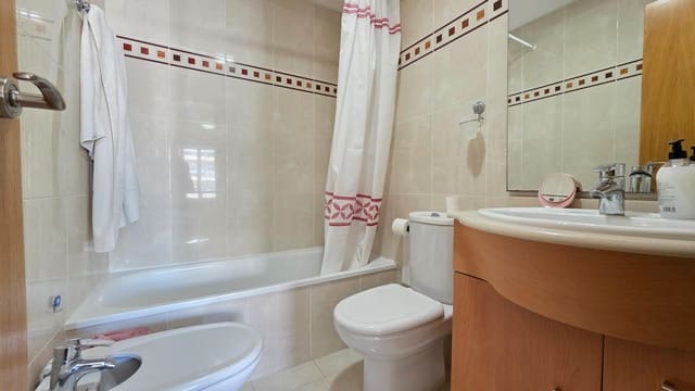 2 makuuhuone Asunto myytävänä paikassa Gandia mukana uima-altaan - 249 000 € (Ref: 9741719)