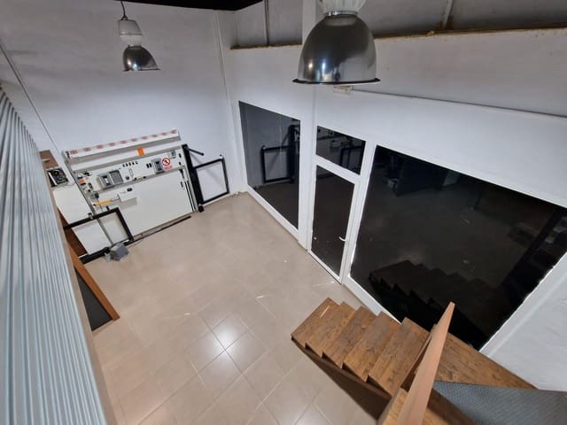 Komercyjne na sprzedaż w Gandia - 110 000 € (Ref: 9761564)