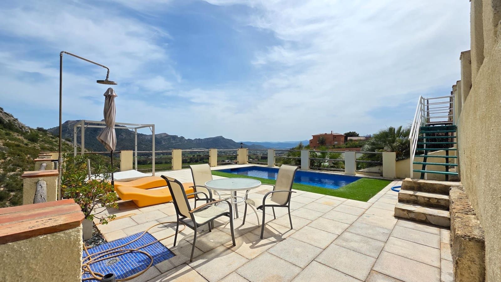 4 soveværelse Villa til salg i Gandia med swimmingpool garage - € 359.000 (Ref: 9761565)