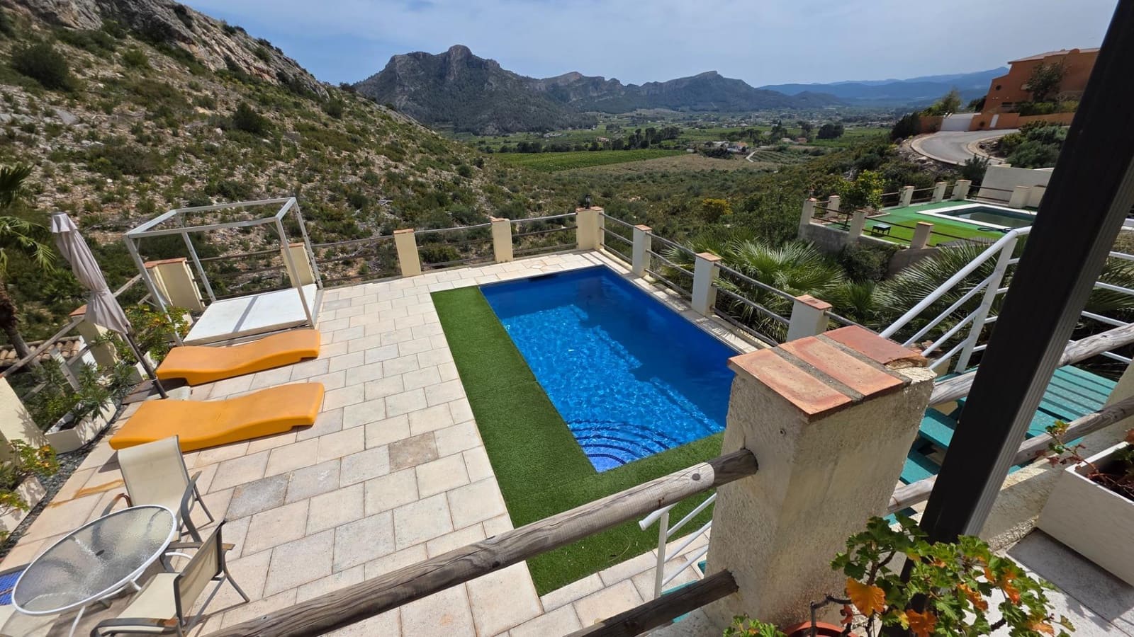 4 soveværelse Villa til salg i Gandia med swimmingpool garage - € 359.000 (Ref: 9761565)