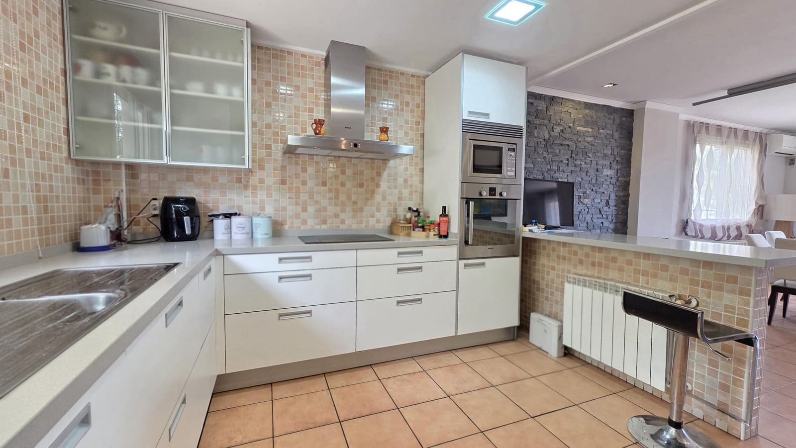 4 bedroom Villa for sale in Gandia with pool garage - € 359,000 (Ref: 9761565)