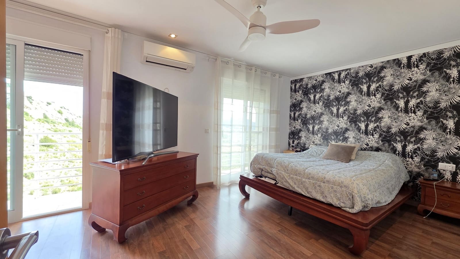 4 bedroom Villa for sale in Gandia with pool garage - € 359,000 (Ref: 9761565)