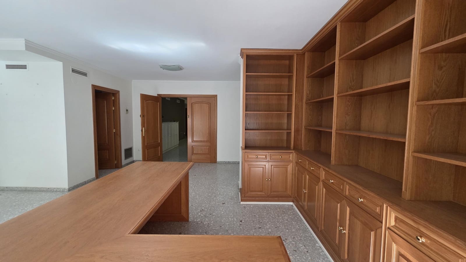 5 camera da letto Appartamento in vendita in Oliva - 250.000 € (Rif: 9799223)