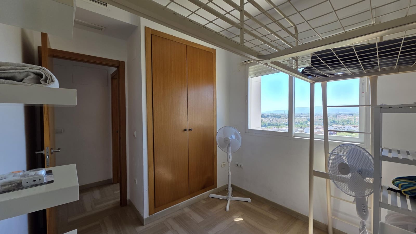 3 makuuhuone Asunto myytävänä paikassa Gandia mukana uima-altaan - 310 000 € (Ref: 9804279)