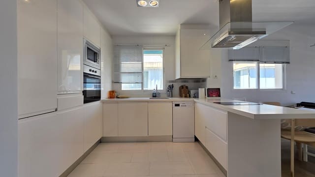 3 makuuhuone Asunto myytävänä paikassa Gandia mukana uima-altaan - 310 000 € (Ref: 9804279)