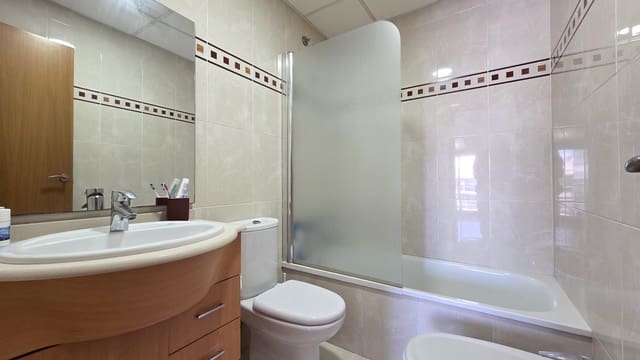 3 makuuhuone Asunto myytävänä paikassa Gandia mukana uima-altaan - 310 000 € (Ref: 9804279)