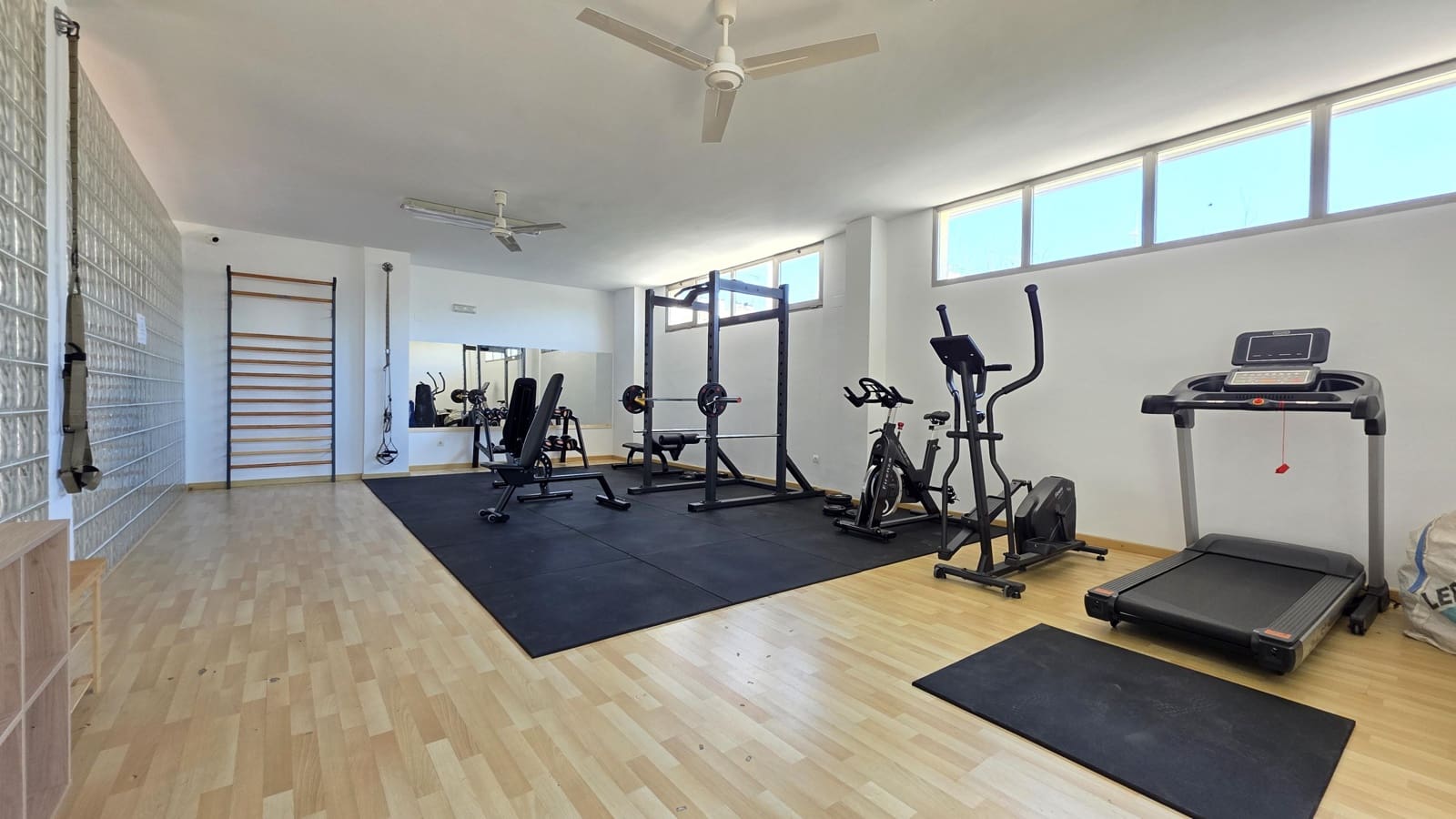 3 makuuhuone Asunto myytävänä paikassa Gandia mukana uima-altaan - 310 000 € (Ref: 9804279)