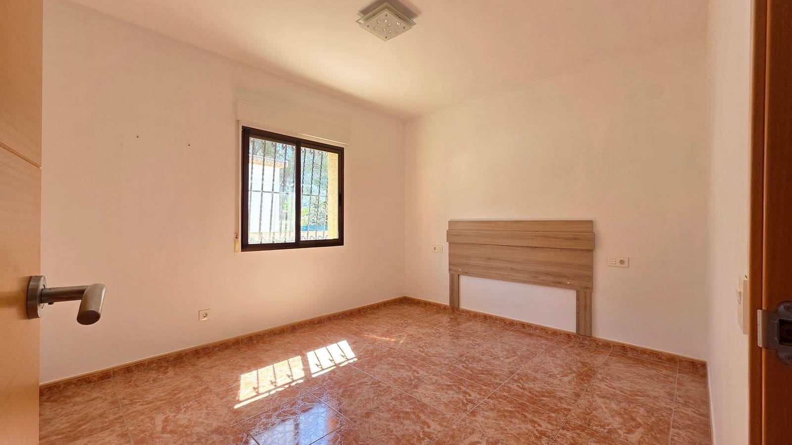 3 bedroom Villa for sale in Gandia - € 369,000 (Ref: 9846202)