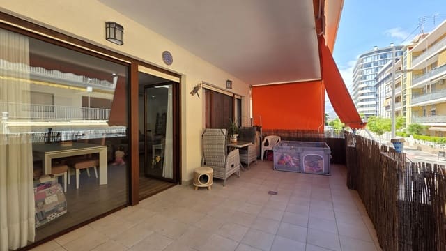 Piso de 3 habitaciones en Gandia en venta - 315.000 € (Ref: 9884772)