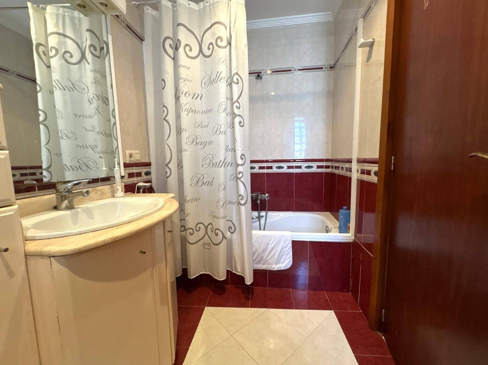5 sovrum Hus till salu i Oliva - 220 000 € (Ref: 9888115)