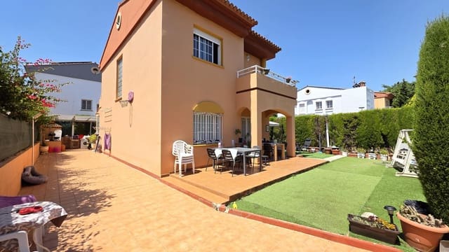 4 Zimmer Villa zu verkaufen in Gandia mit Pool - 419.000 € (Ref: 9920408)