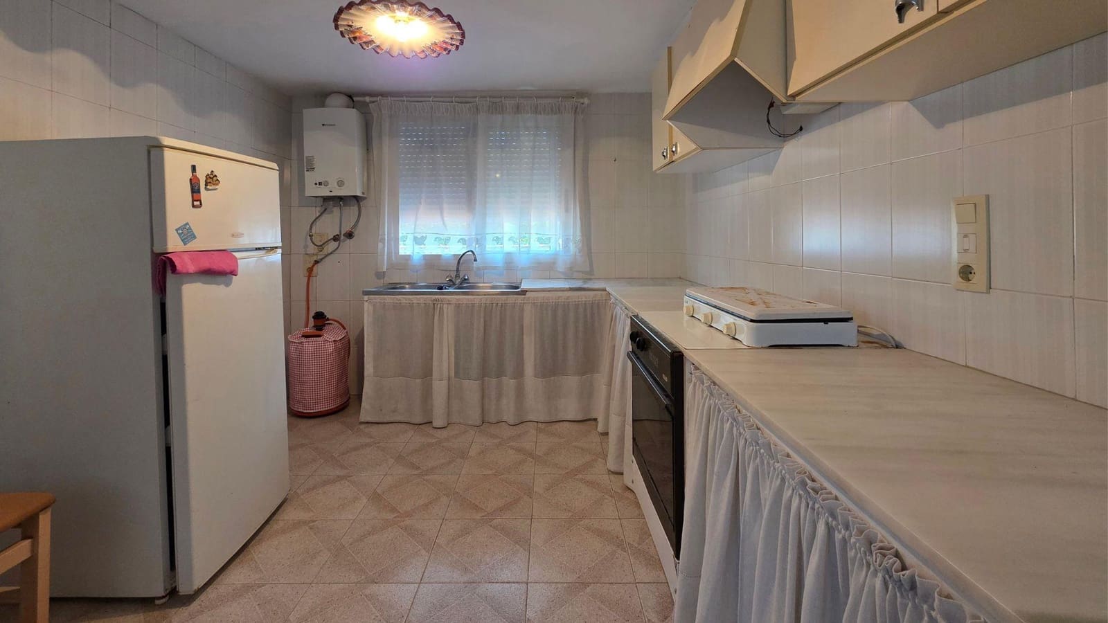 7 bedroom Villa for sale in Gandia - € 199,990 (Ref: 9947897)
