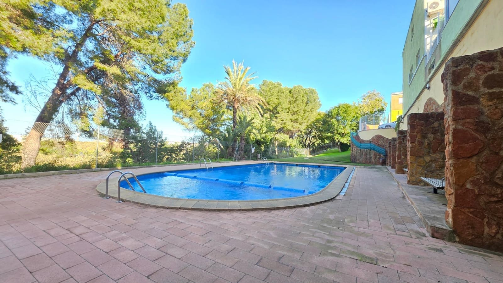3 Zimmer Reihenhaus zu verkaufen in Almoines mit Pool Garage - 239.000 € (Ref: 9949758)
