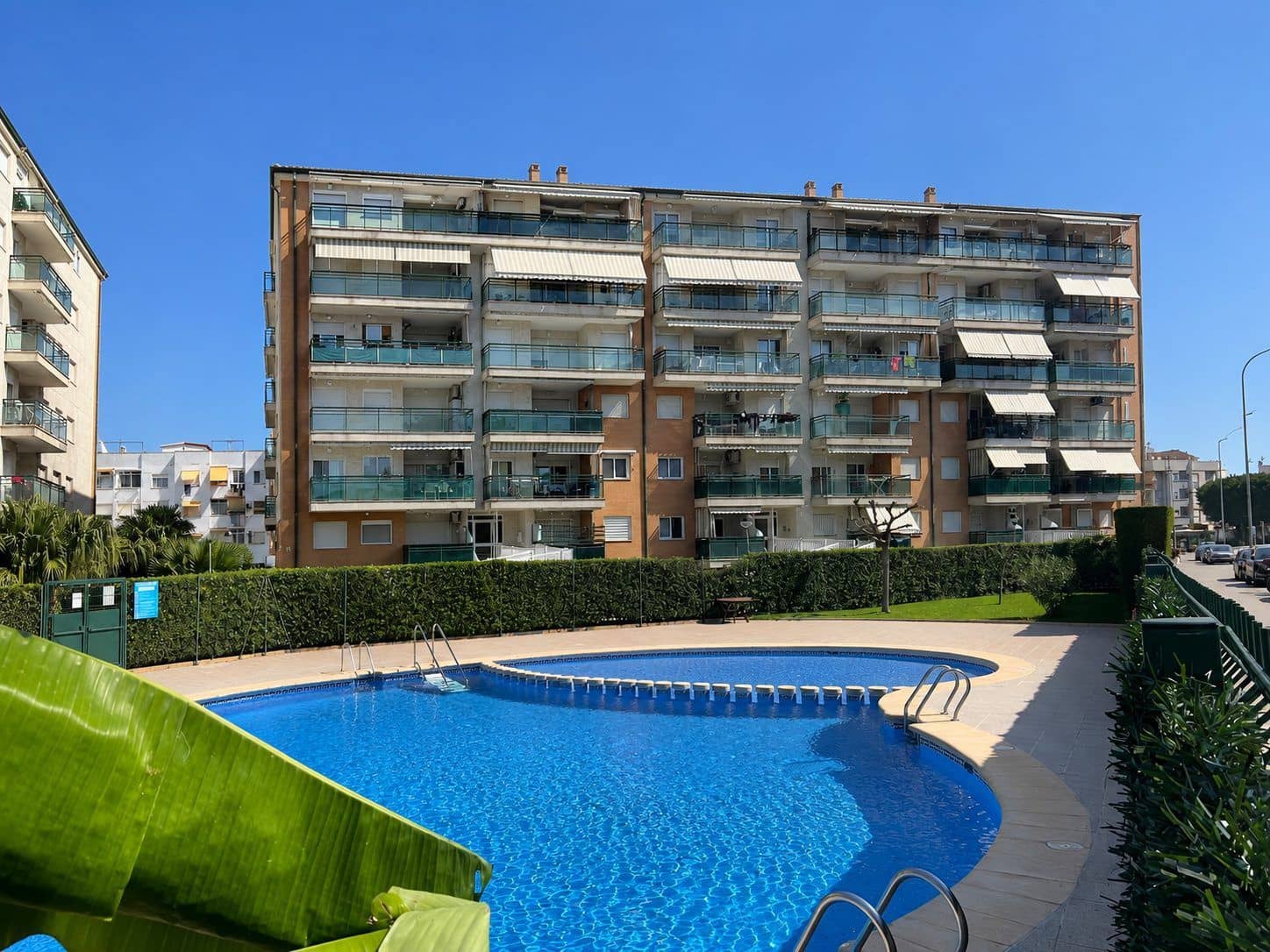 2 bedroom Flat for sale in Gandia with pool garage - € 199,000 (Ref: 9977308)