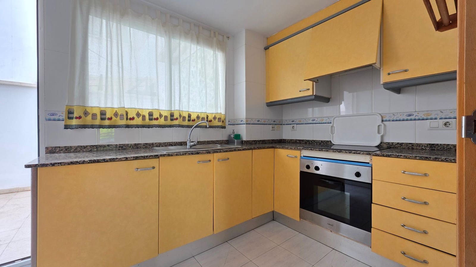 2 bedroom Flat for sale in Gandia with pool garage - € 199,000 (Ref: 9977308)
