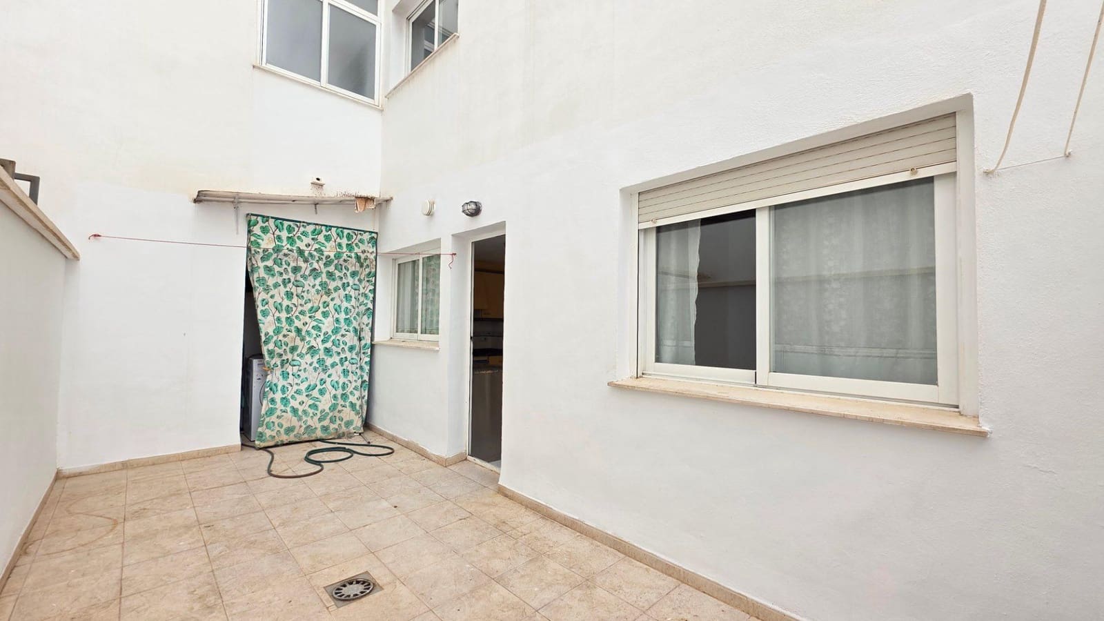 2 bedroom Flat for sale in Gandia with pool garage - € 199,000 (Ref: 9977308)