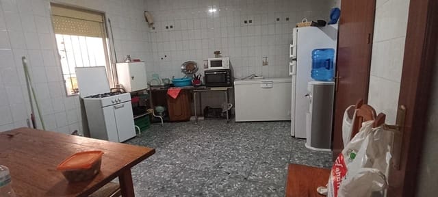 3 soveværelse Villa til salg i Córdoba by - € 158.500 (Ref: 9359854)