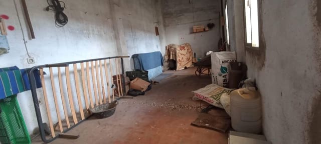 3 soveværelse Villa til salg i Córdoba by - € 158.500 (Ref: 9359854)