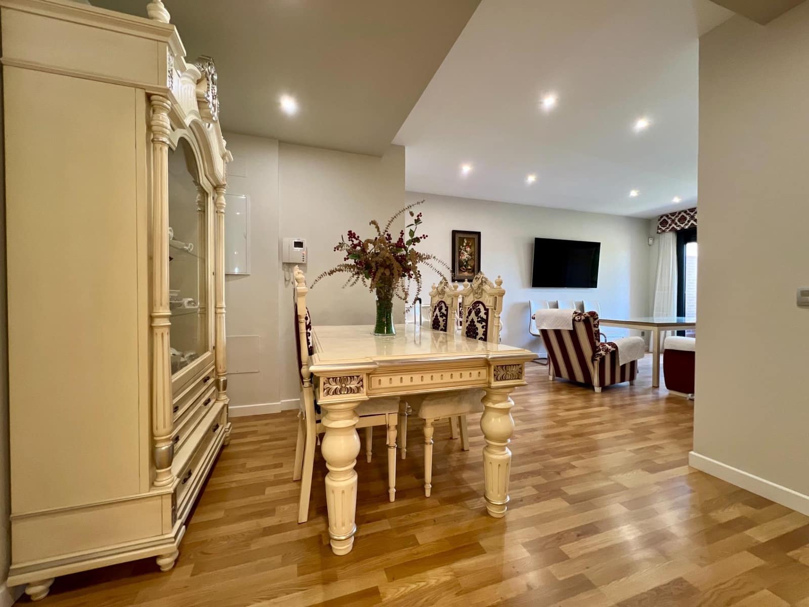 6 camera da letto Appartamento in vendita in Cordova citta con piscina garage - 590.000 € (Rif: 9359857)