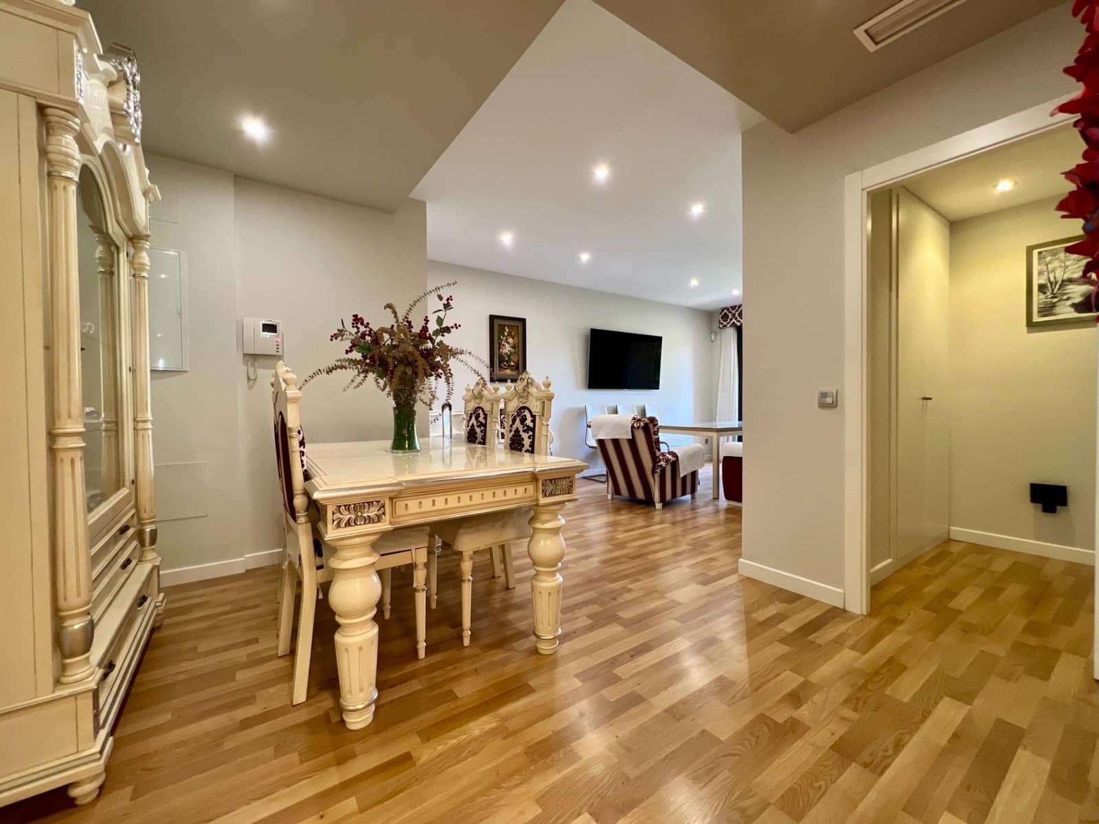 6 camera da letto Appartamento in vendita in Cordova citta con piscina garage - 590.000 € (Rif: 9359857)