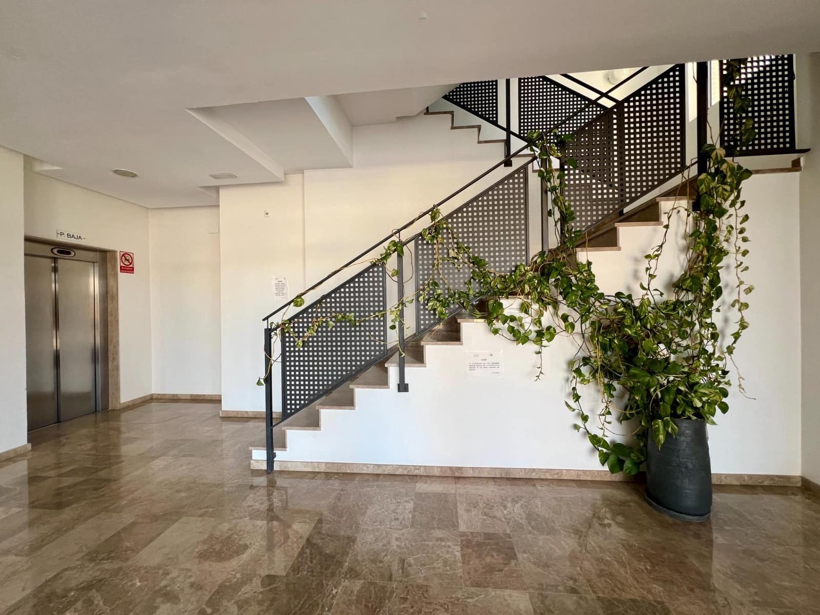 6 camera da letto Appartamento in vendita in Cordova citta con piscina garage - 590.000 € (Rif: 9359857)