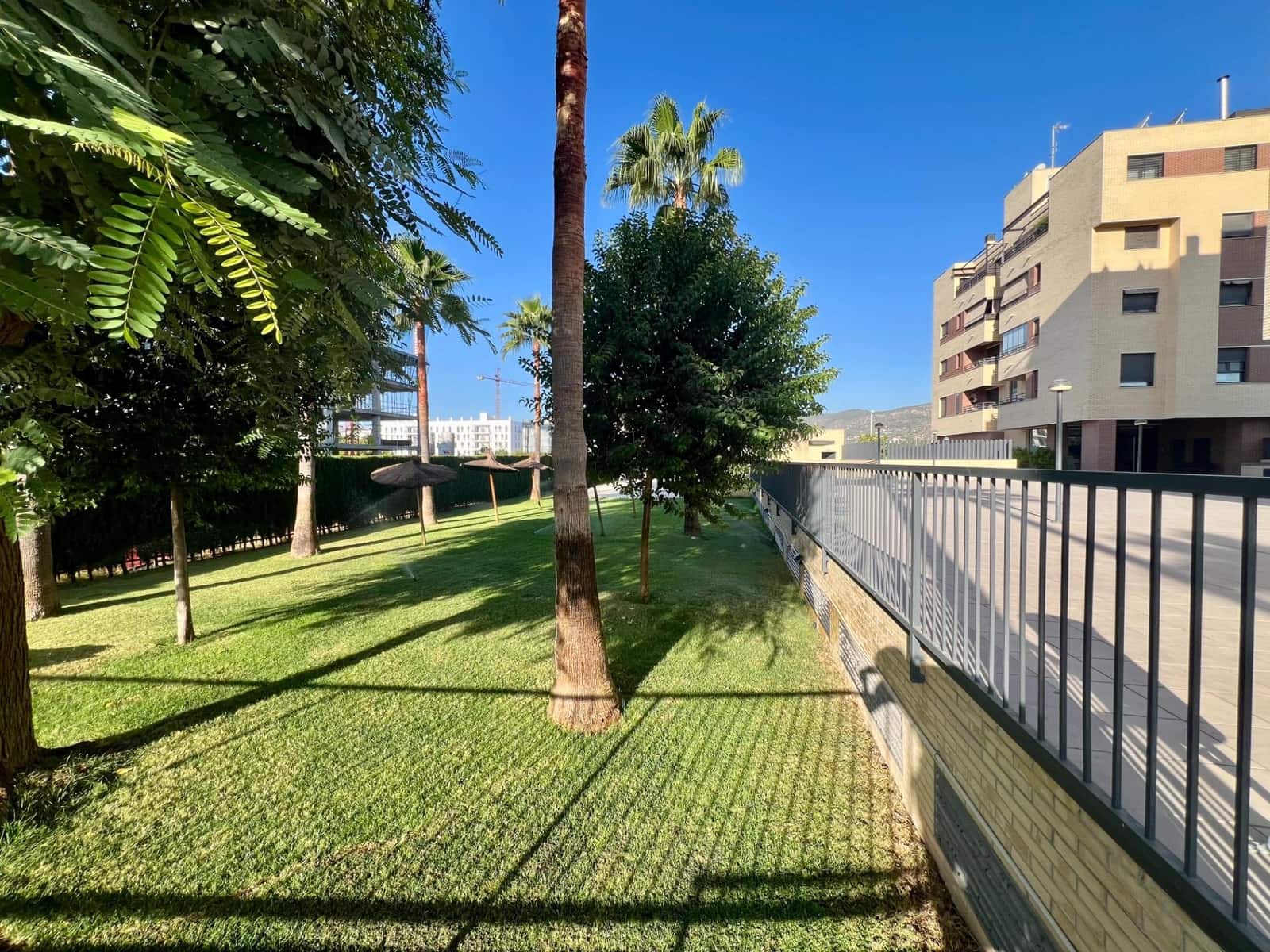 6 camera da letto Appartamento in vendita in Cordova citta con piscina garage - 590.000 € (Rif: 9359857)