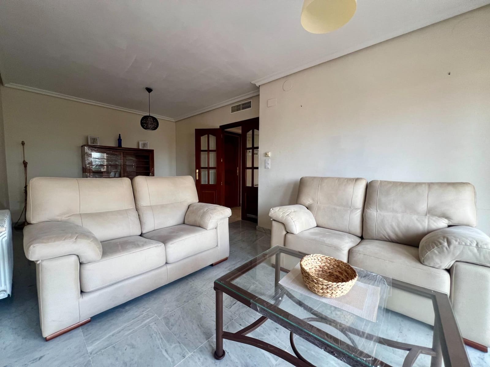 3 bedroom Flat for sale in Cordoba city with pool - € 355,000 (Ref: 9359858)
