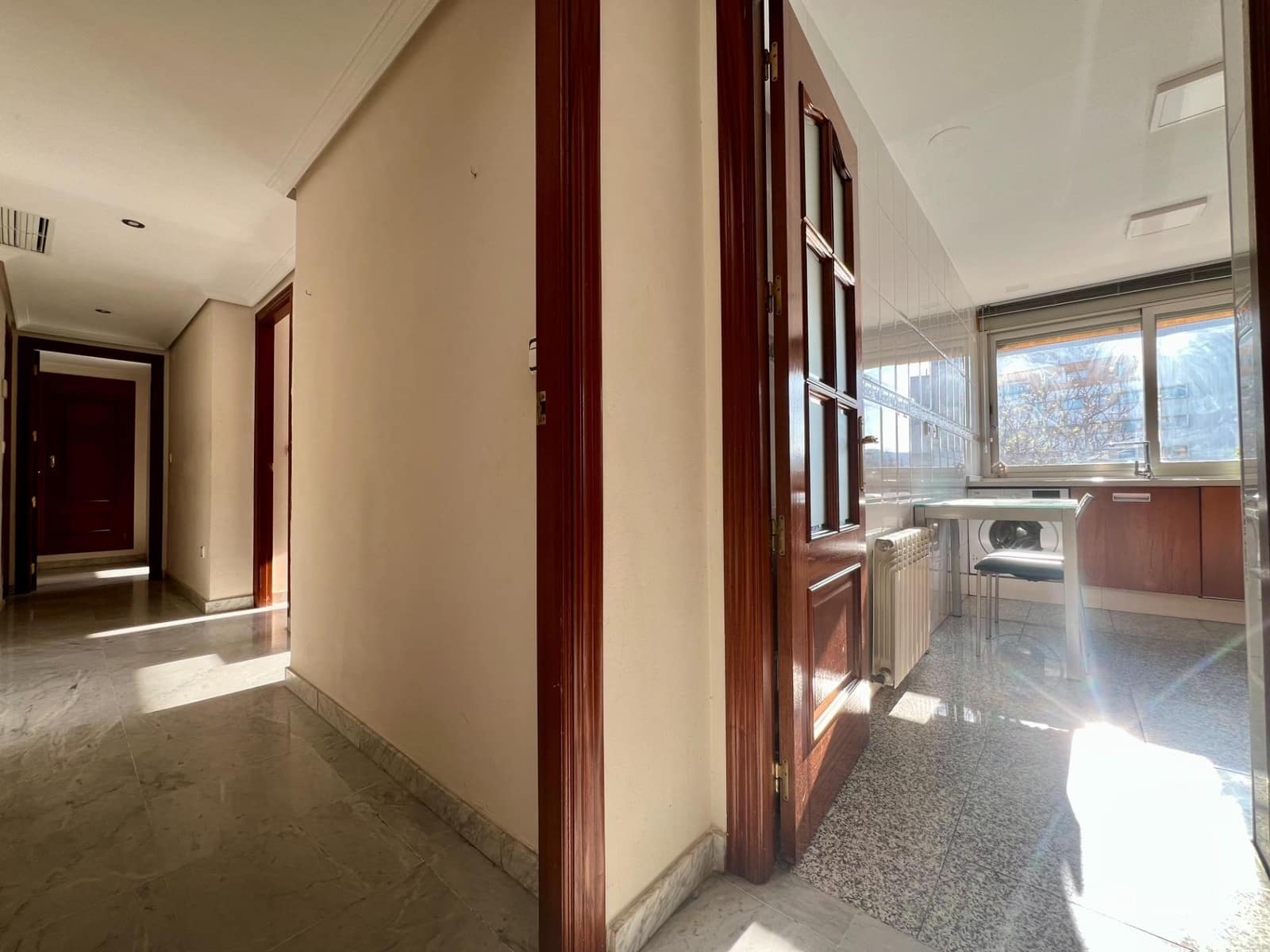 3 bedroom Flat for sale in Cordoba city with pool - € 355,000 (Ref: 9359858)