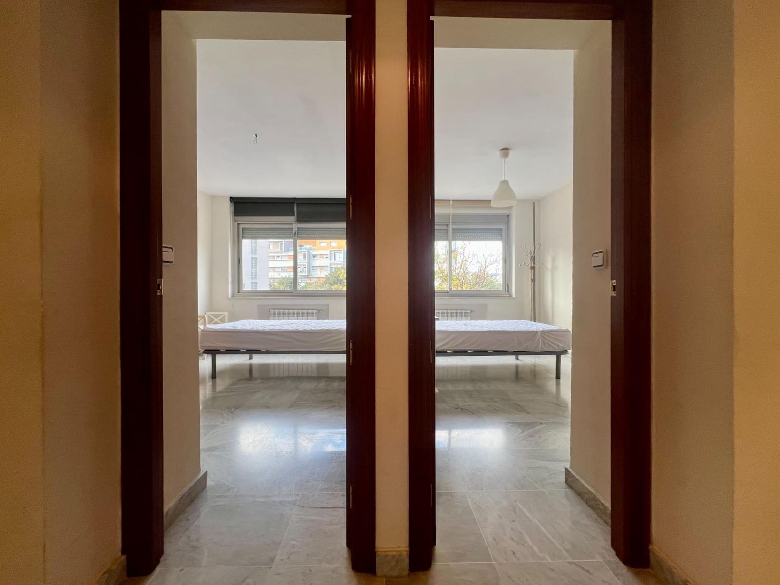 3 bedroom Flat for sale in Cordoba city with pool - € 355,000 (Ref: 9359858)