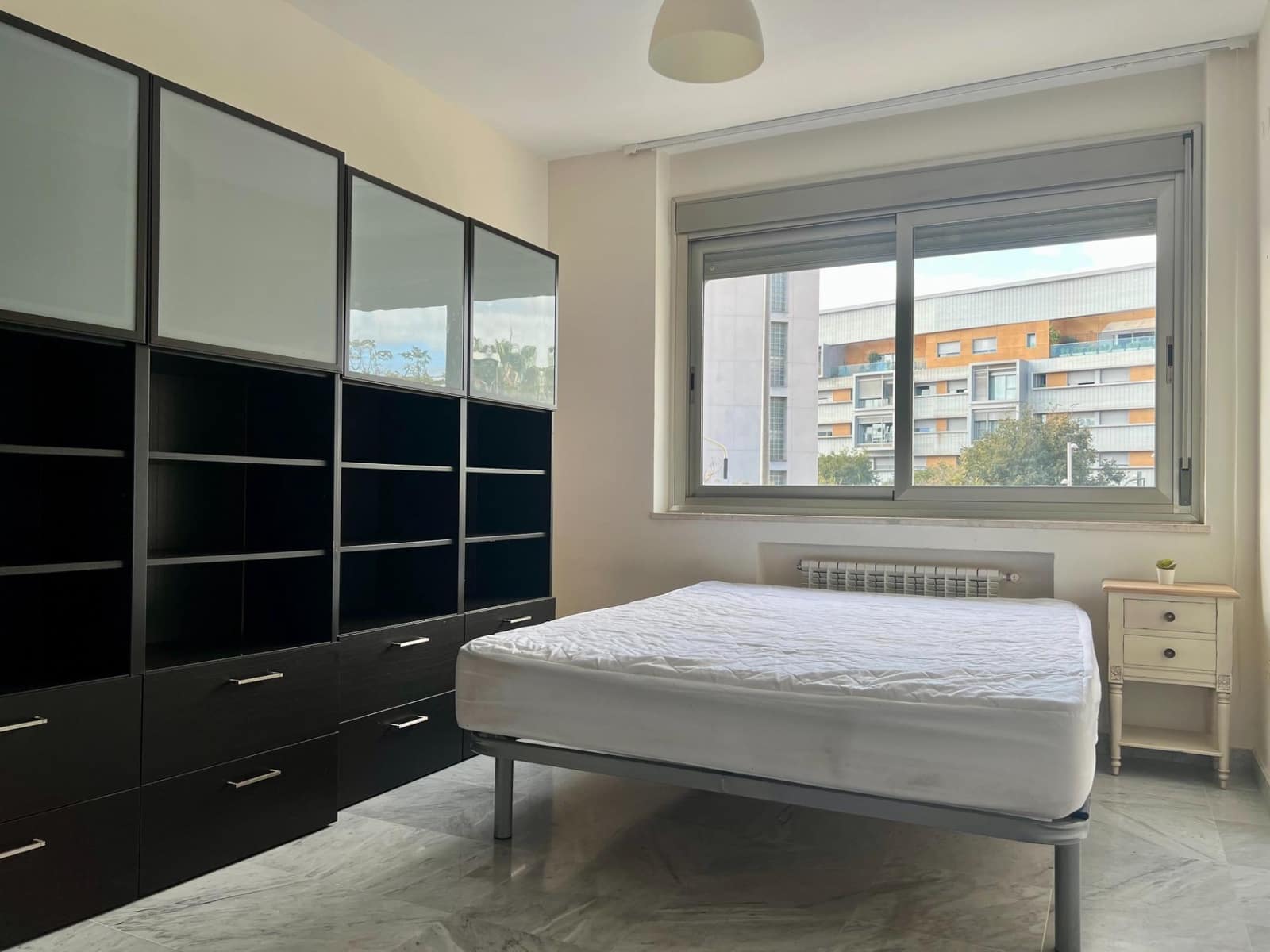 3 bedroom Flat for sale in Cordoba city with pool - € 355,000 (Ref: 9359858)