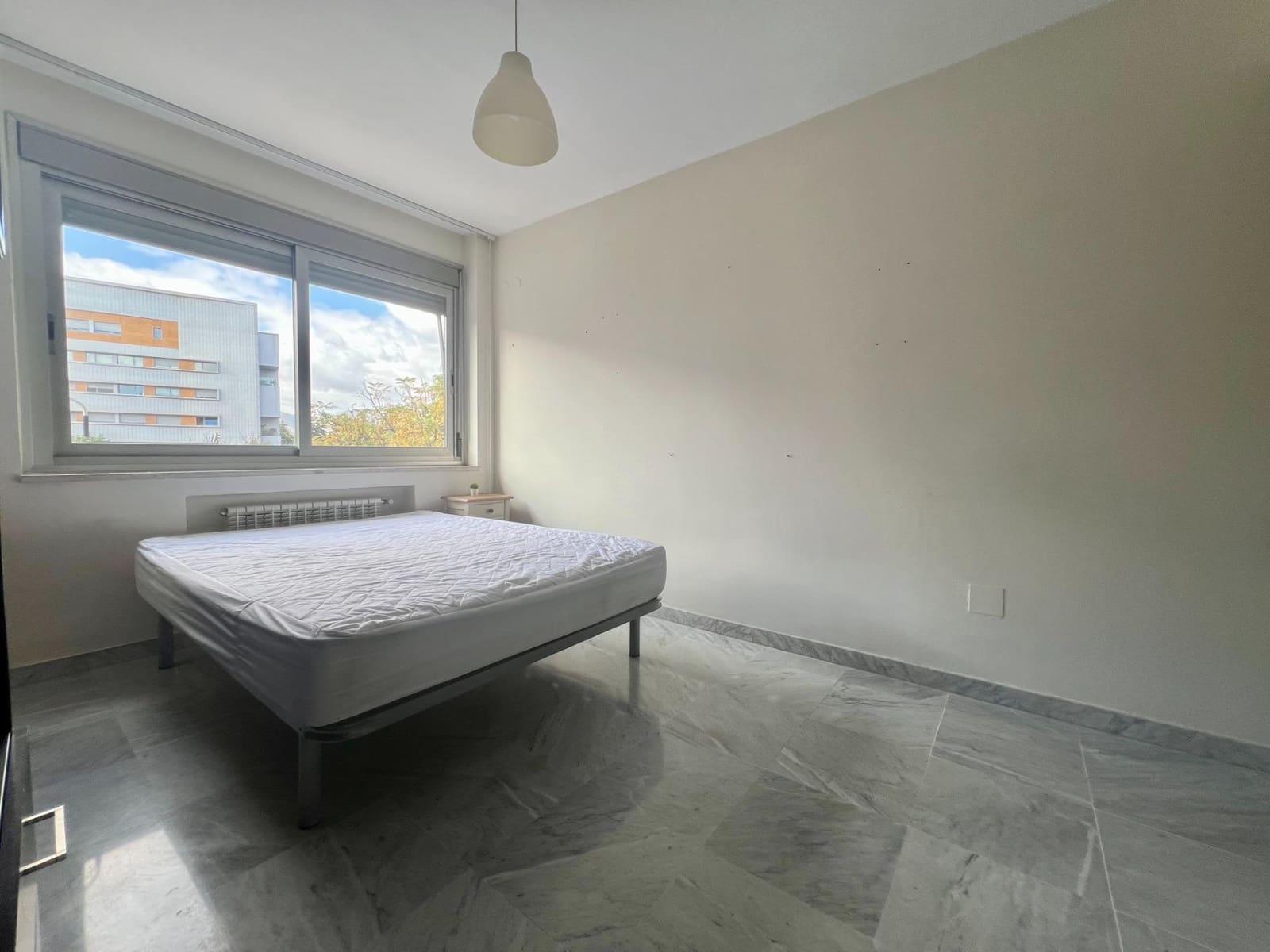 3 bedroom Flat for sale in Cordoba city with pool - € 355,000 (Ref: 9359858)