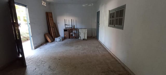 Kommersiell til salgs i Parque Cruz Conde, Córdoba by - € 60 000 (Ref: 9359860)