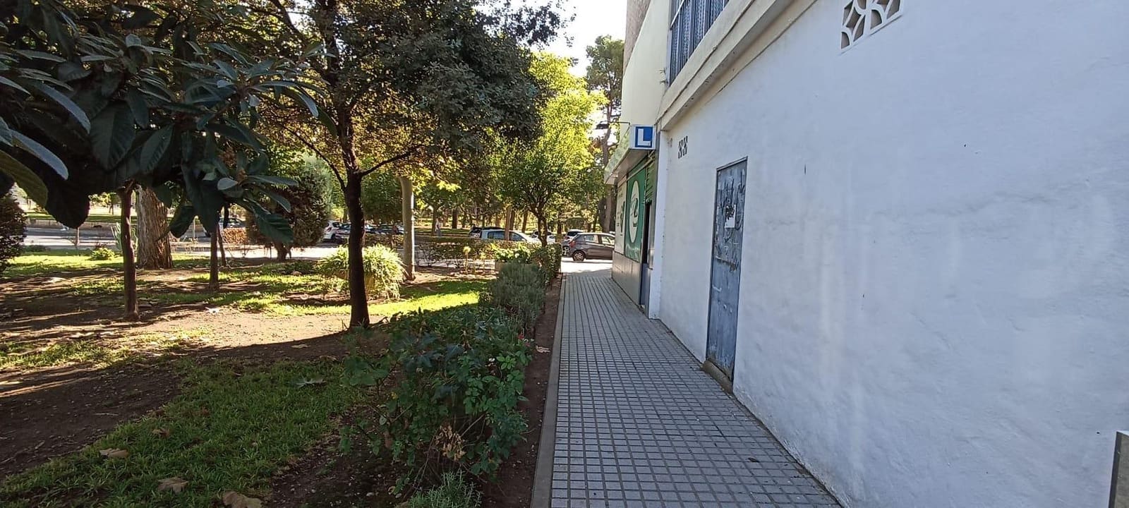 Kommersiell til salgs i Cordoba by - € 60 000 (Ref: 9359860)