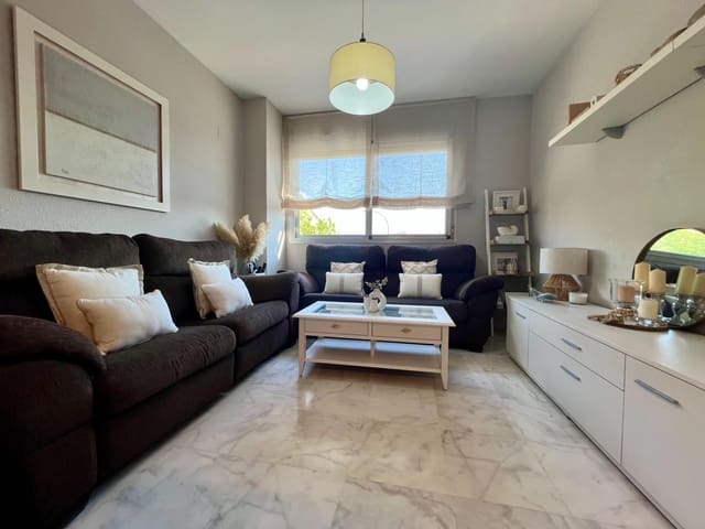 2 makuuhuone Asunto myytävänä paikassa Córdoba kaupunki mukana uima-altaan 
autotalli - 212 000 € (Ref: 9359864)