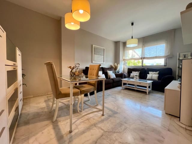 2 makuuhuone Asunto myytävänä paikassa Córdoba kaupunki mukana uima-altaan 
autotalli - 212 000 € (Ref: 9359864)