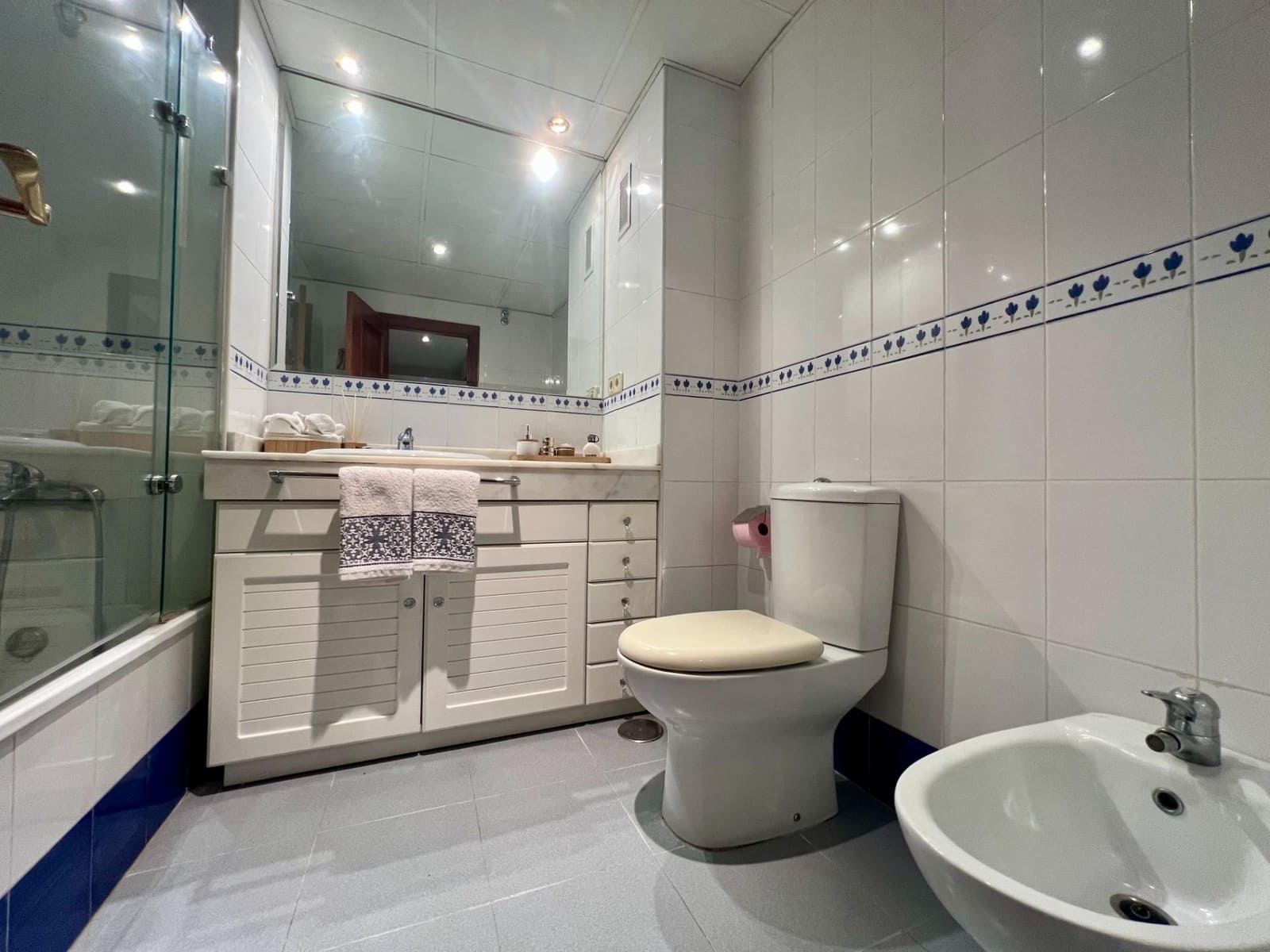 2 sovrum Lägenhet till salu i Cordoba stad med pool garage - 212 000 € (Ref: 9359864)