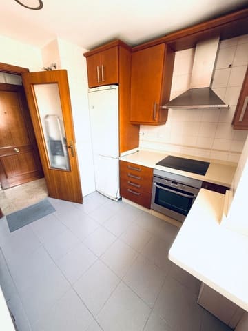 4 slaapkamer Flat te koop in Córdoba stad met garage - € 249.000 (Ref: 9359866)