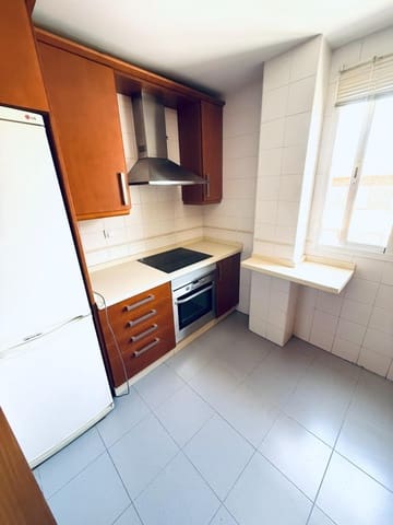 4 slaapkamer Flat te koop in Córdoba stad met garage - € 249.000 (Ref: 9359866)