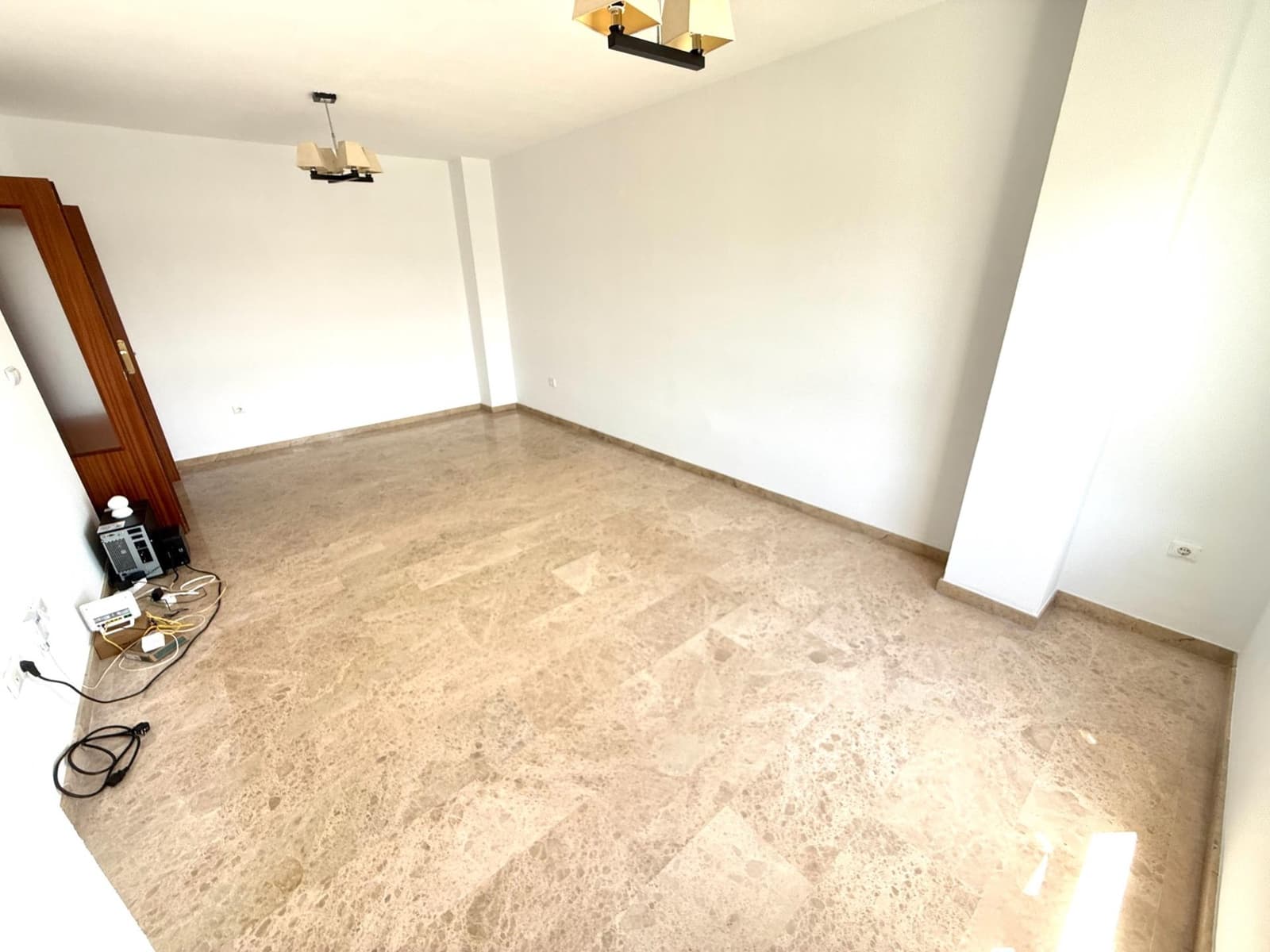 4 bedroom Flat for sale in Cordoba city with garage - € 249,000 (Ref: 9359866)