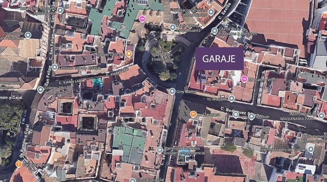 Garage til salg i Centro, Córdoba by - € 36.500 (Ref: 9359868)