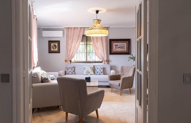 4 makuuhuone Rivitalo myytävänä paikassa Córdoba kaupunki mukana 
autotalli - 350 000 € (Ref: 9359869)