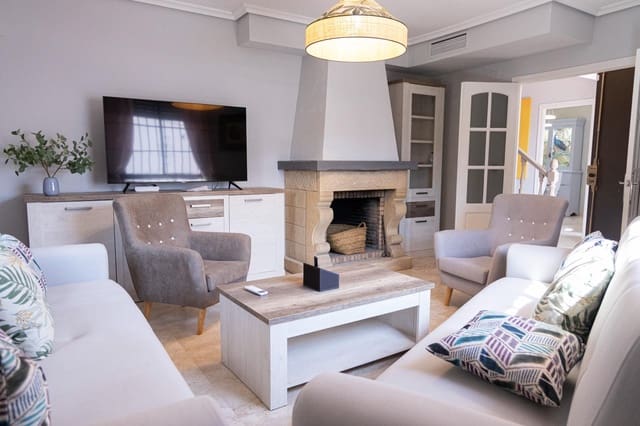 4 makuuhuone Rivitalo myytävänä paikassa Córdoba kaupunki mukana 
autotalli - 350 000 € (Ref: 9359869)