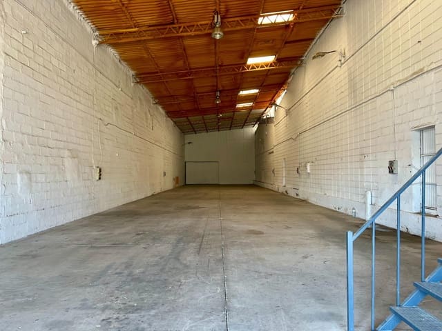 Business for rent in El Higueron, Córdoba city - € 3,000 (Ref: 9359871)