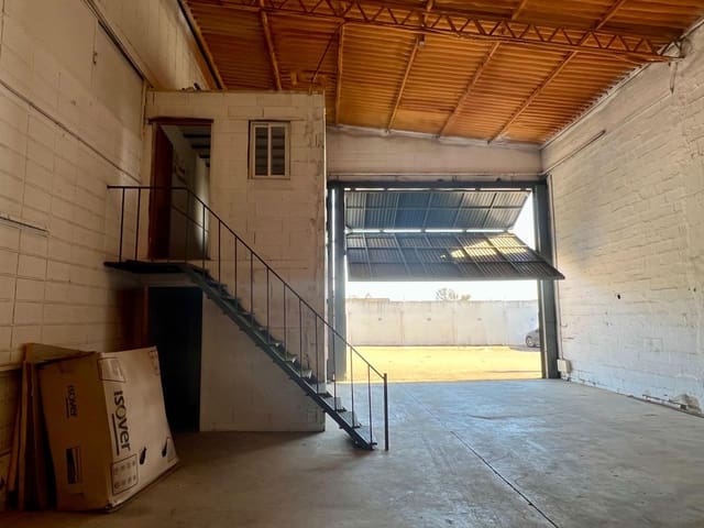 Business for rent in El Higueron, Córdoba city - € 3,000 (Ref: 9359871)