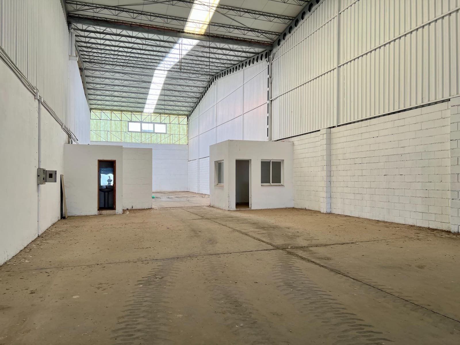 Business for rent in El Higueron - € 3,000 (Ref: 9359871)