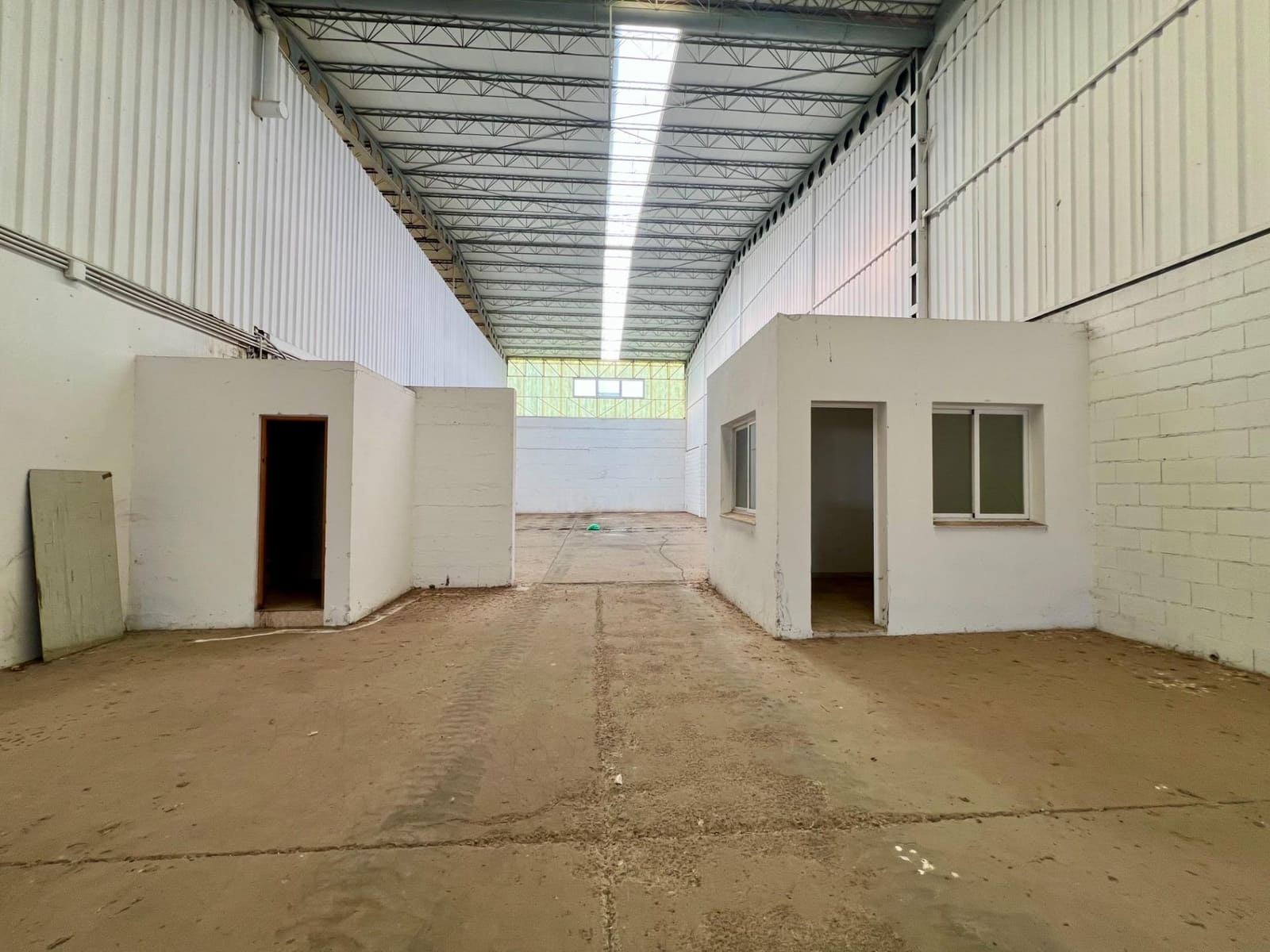 Business for rent in El Higueron - € 3,000 (Ref: 9359871)