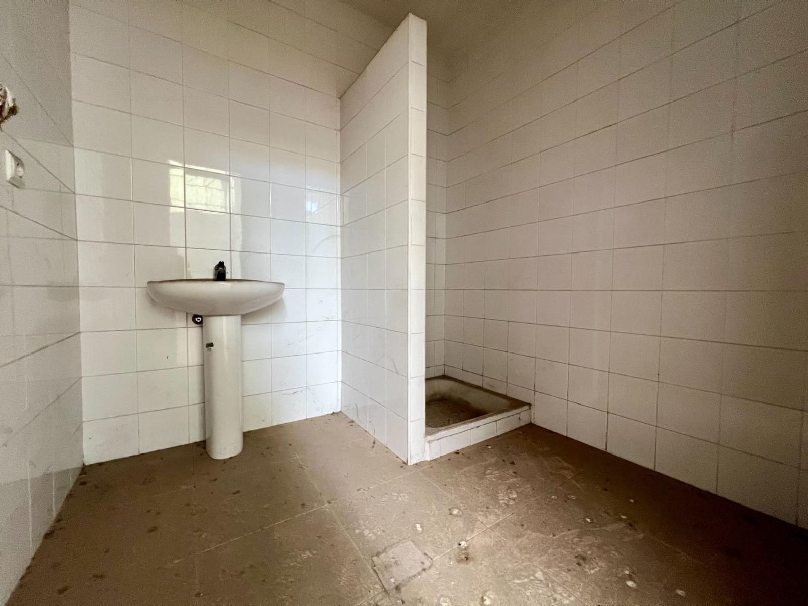 Business for rent in El Higueron - € 3,000 (Ref: 9359871)