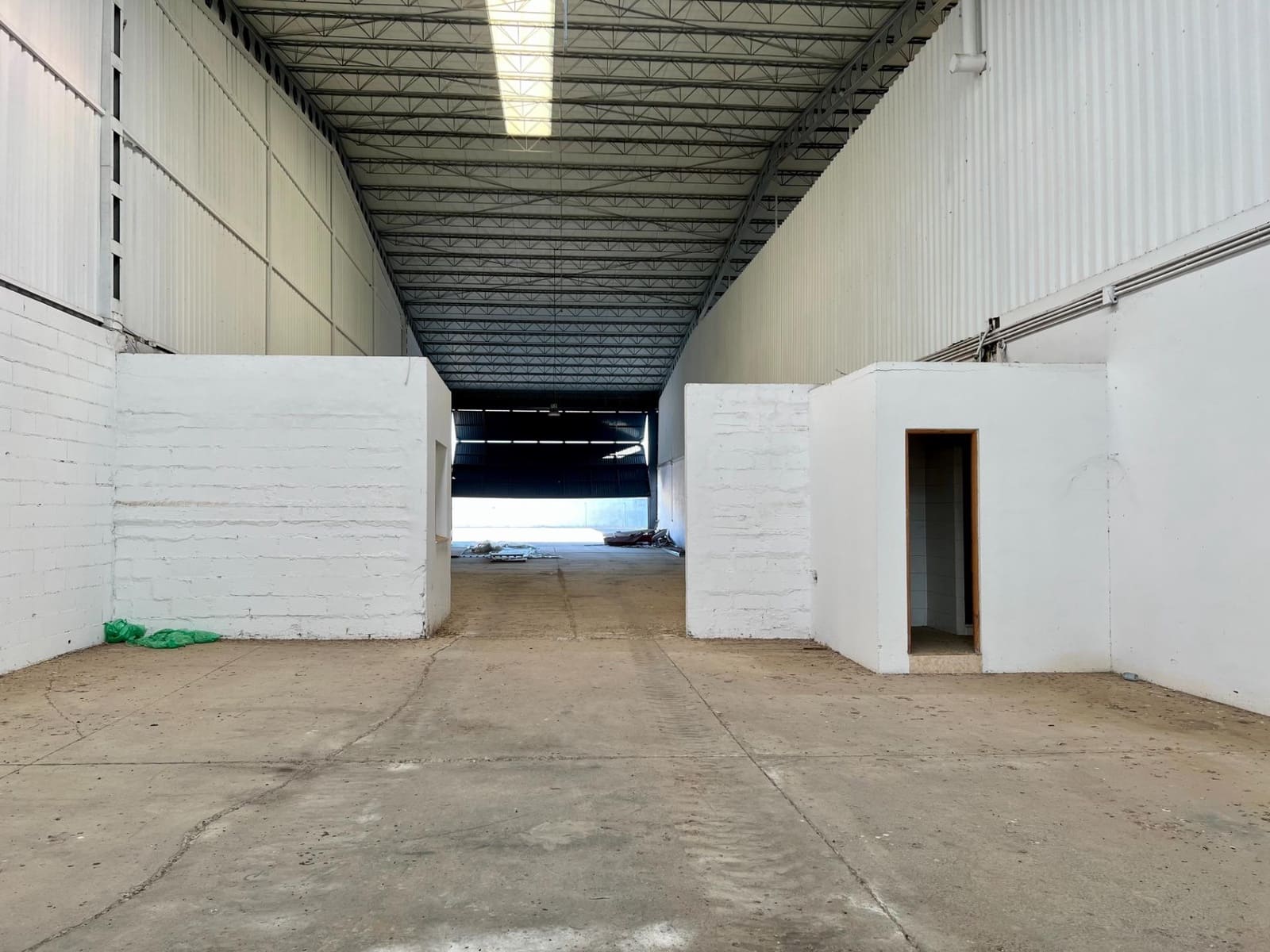 Business for rent in El Higueron - € 3,000 (Ref: 9359871)