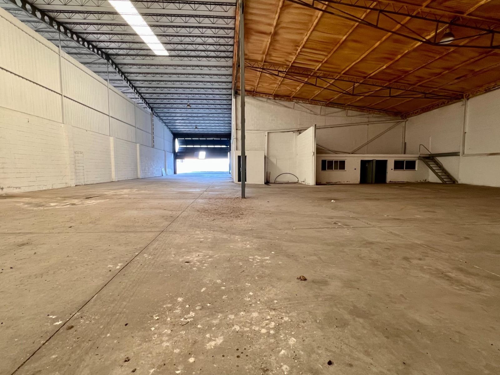 Business for rent in El Higueron - € 3,000 (Ref: 9359871)