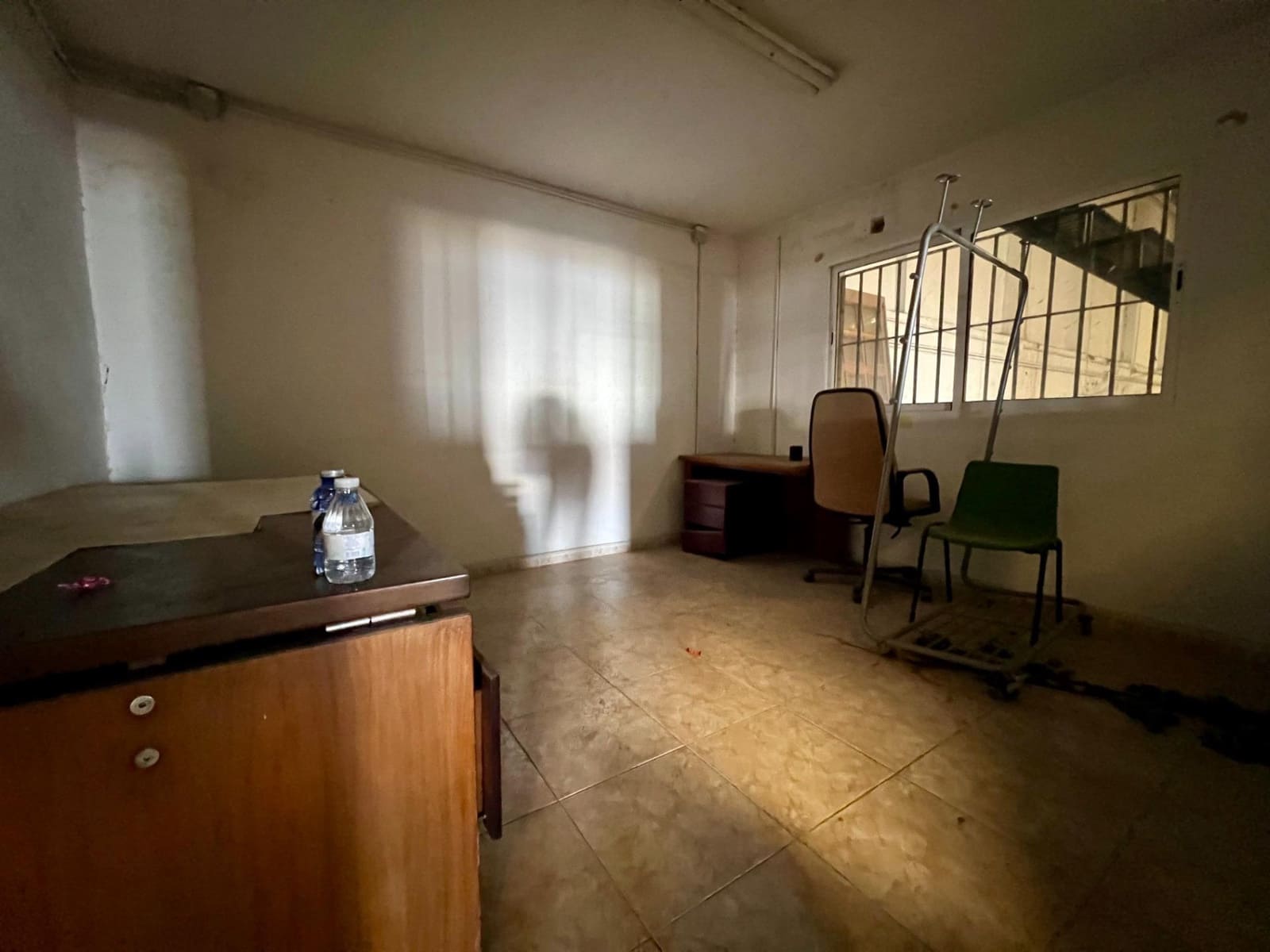 Business for rent in El Higueron - € 3,000 (Ref: 9359871)